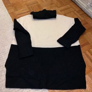 Vince turtle/cowl neck oversized cashmere sweater